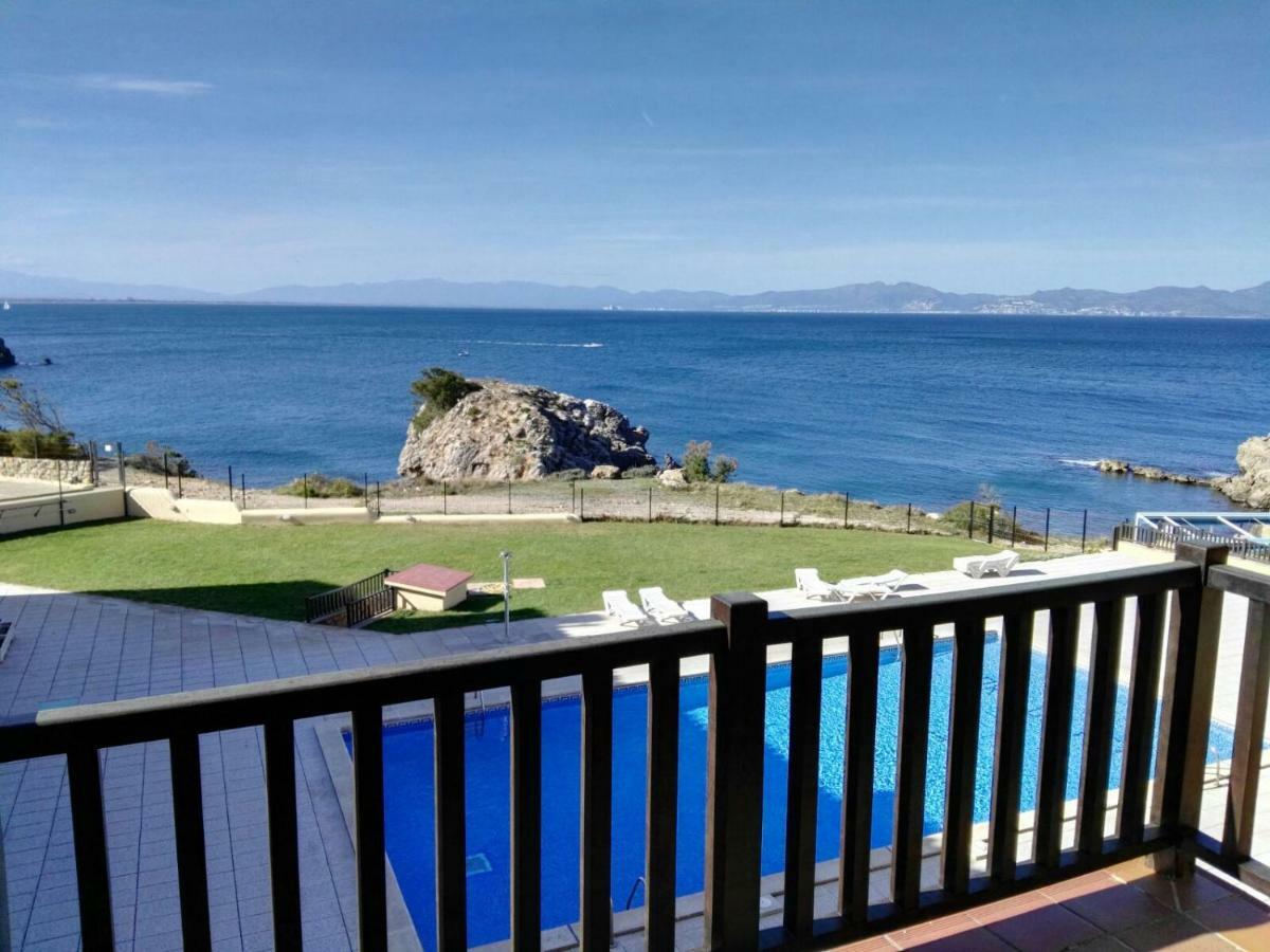 Apartament Magnifiques Vistes- Port De Rei L' Escala Esterno foto