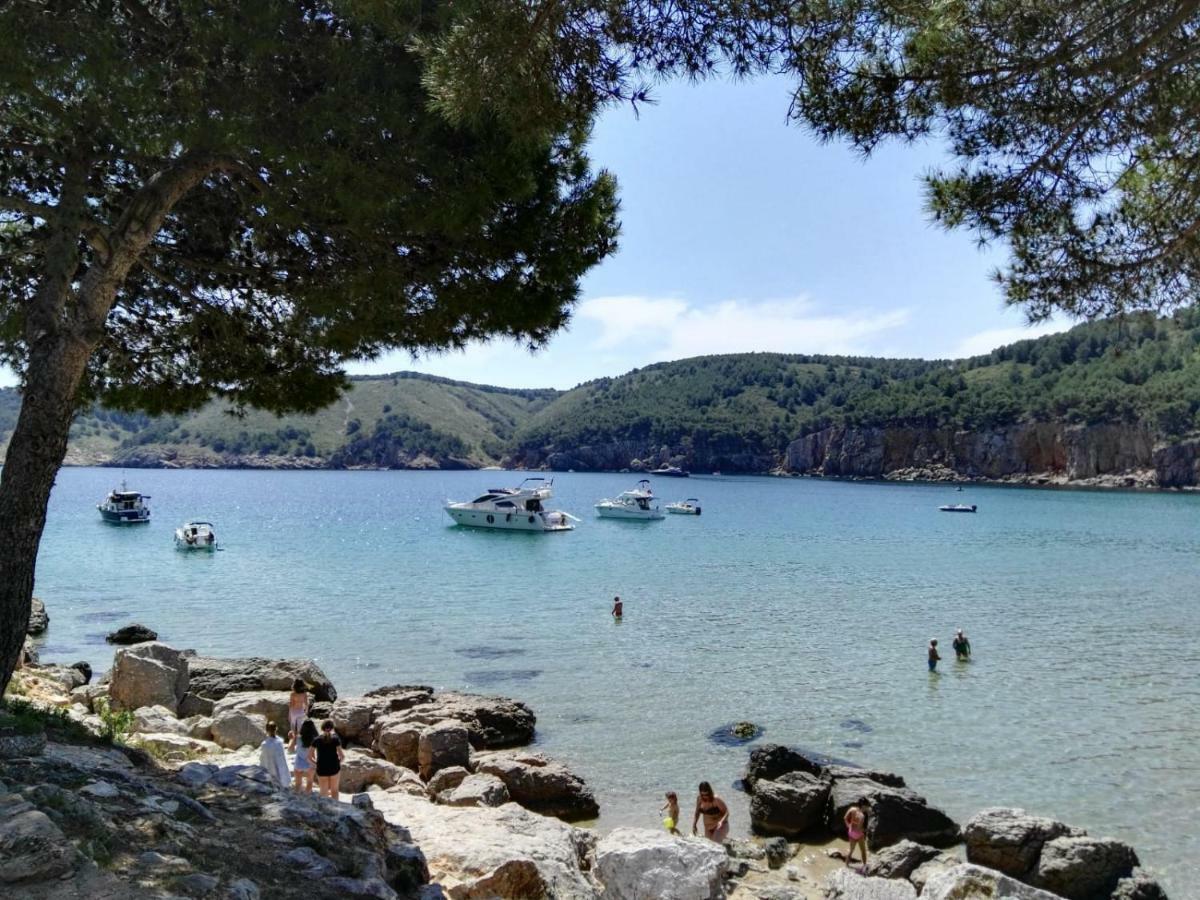 Apartament Magnifiques Vistes- Port De Rei L' Escala Esterno foto